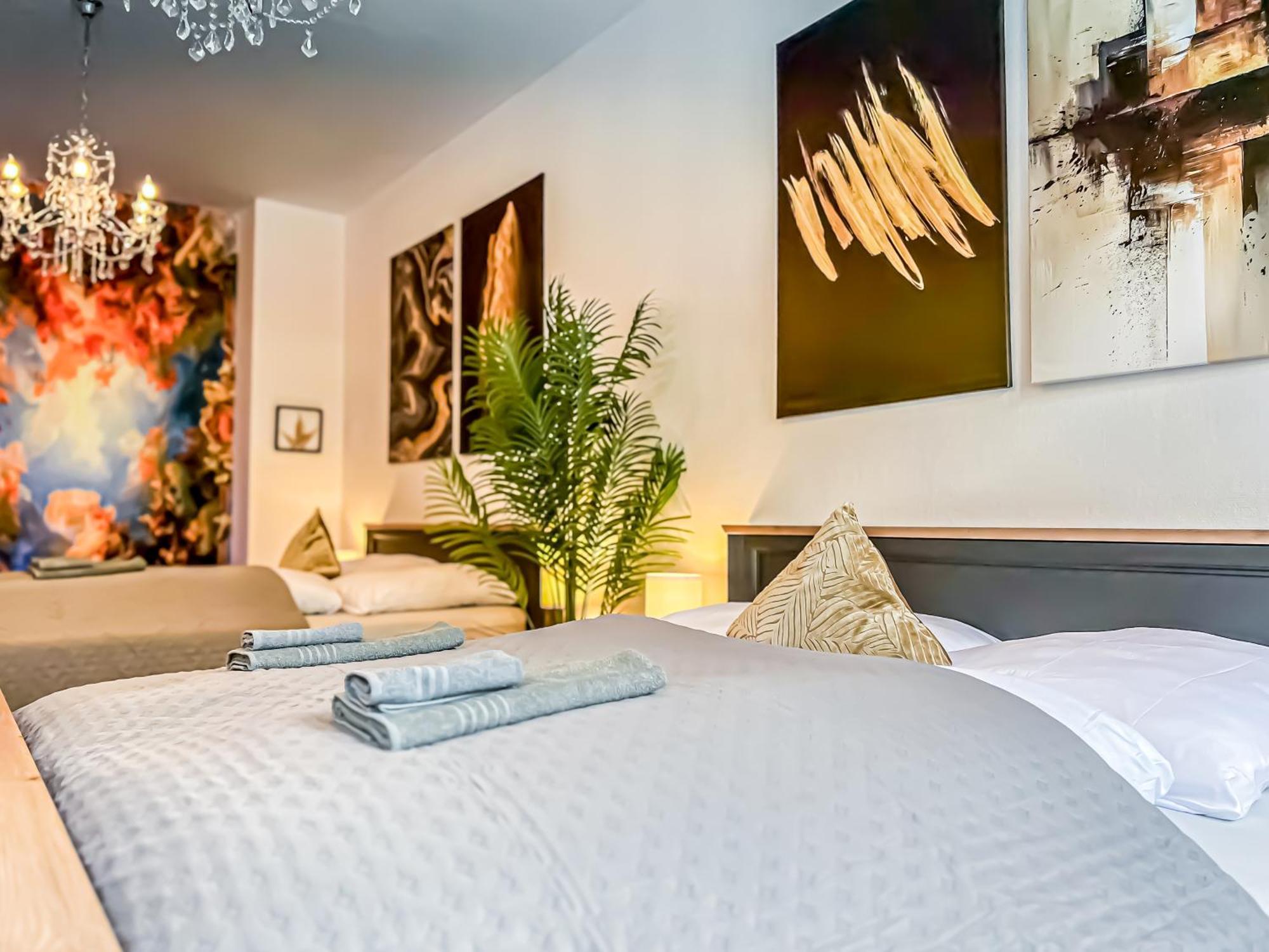 Grosse 3 Schlafzimmer Unterkunft Mit Kueche, Bad, Waschmaschine & Balkon Am Zoo Leipzig Exterior photo