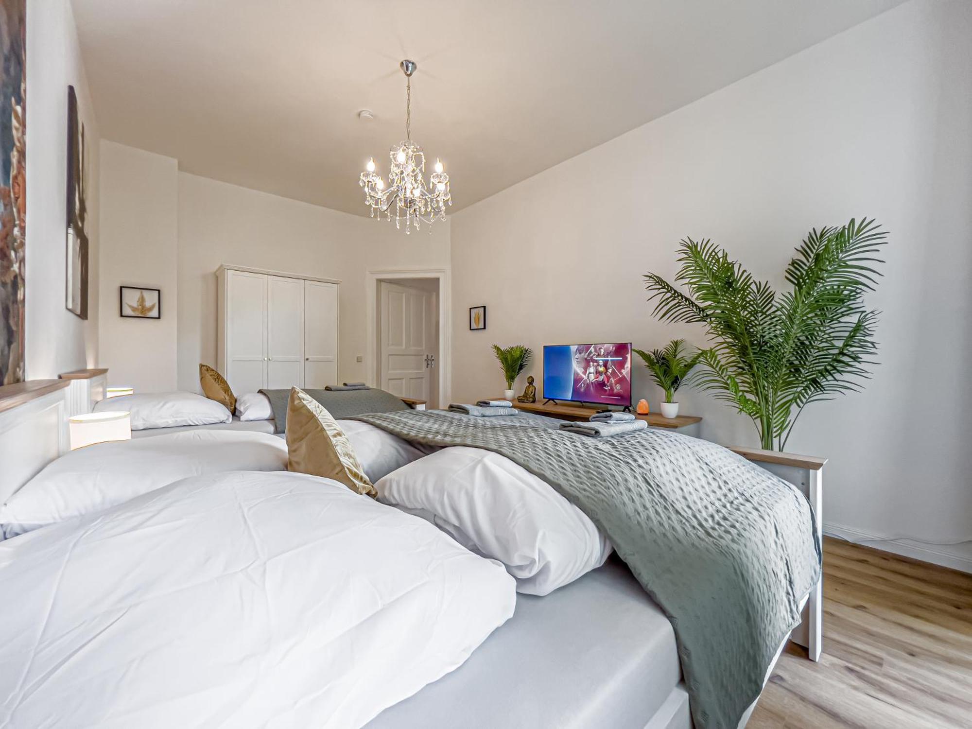 Grosse 3 Schlafzimmer Unterkunft Mit Kueche, Bad, Waschmaschine & Balkon Am Zoo Leipzig Exterior photo